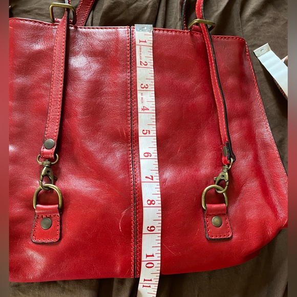 Dallaiti Design genuine leather red shoulder/backpack - Picture 12 of 13